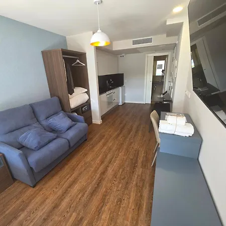 Lägenhet Aranda Flex Living 3*